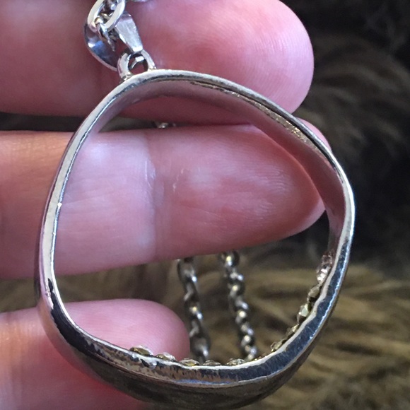 Silver rhinestone shadow box pendant on chain - Picture 6 of 8